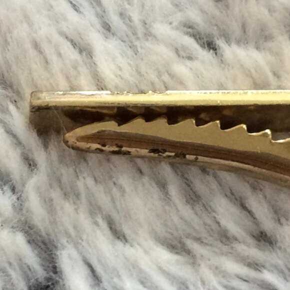 Vintage Avon Gold Tone Brushed Gold-Tone Metal Tie Clasp - Picture 5 of 8